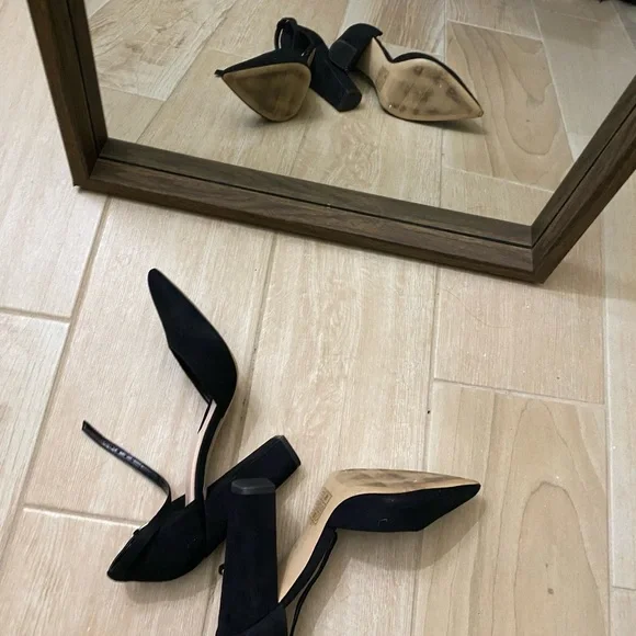 ALDO black velvet heel - Picture 4 of 4